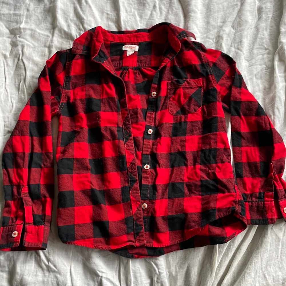 Girl’s Cat&Jack button down shirt. Red and black buffalo check. Good condition.
